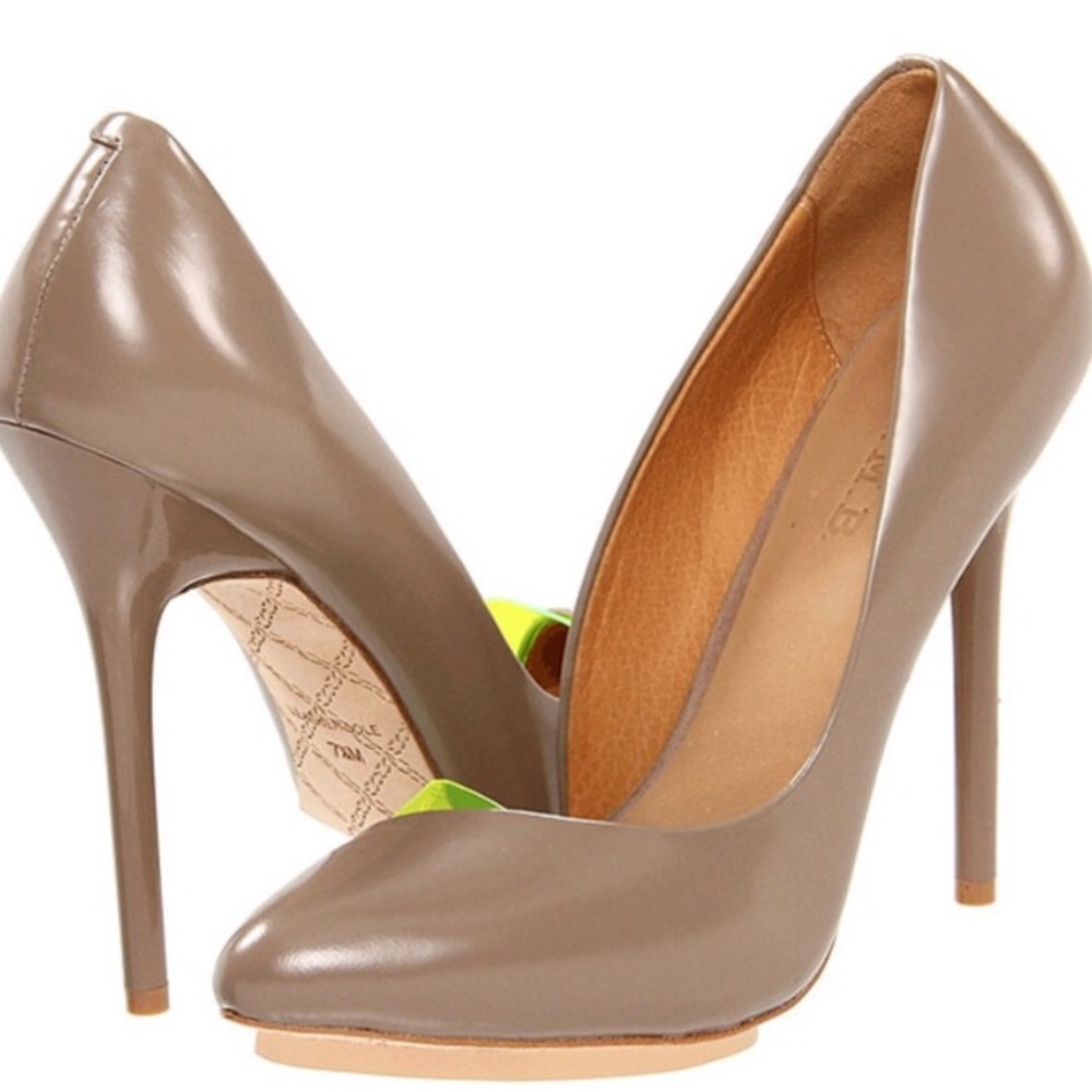 L.A.M.B Heel / Pump - Tan Neon - Size 7.5